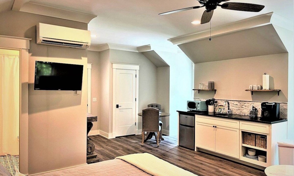 Olde Town Apartment | 1 Bedroom Apartment in Olde Town Bluffton, SC.