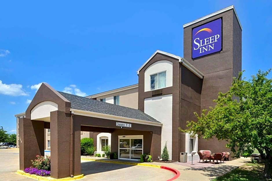Fayetteville Hotel | 2-Star Hotel ∙ Sleep Inn Fayetteville North