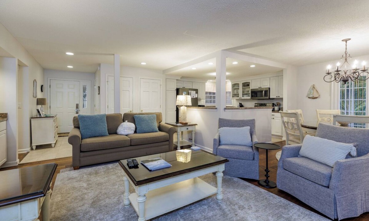 Shipyard Plantation Villa | 246 Evian Villas: Beautiful 2 Bedroom, Free Bikes, Pool, Tennis, Pet Friendly