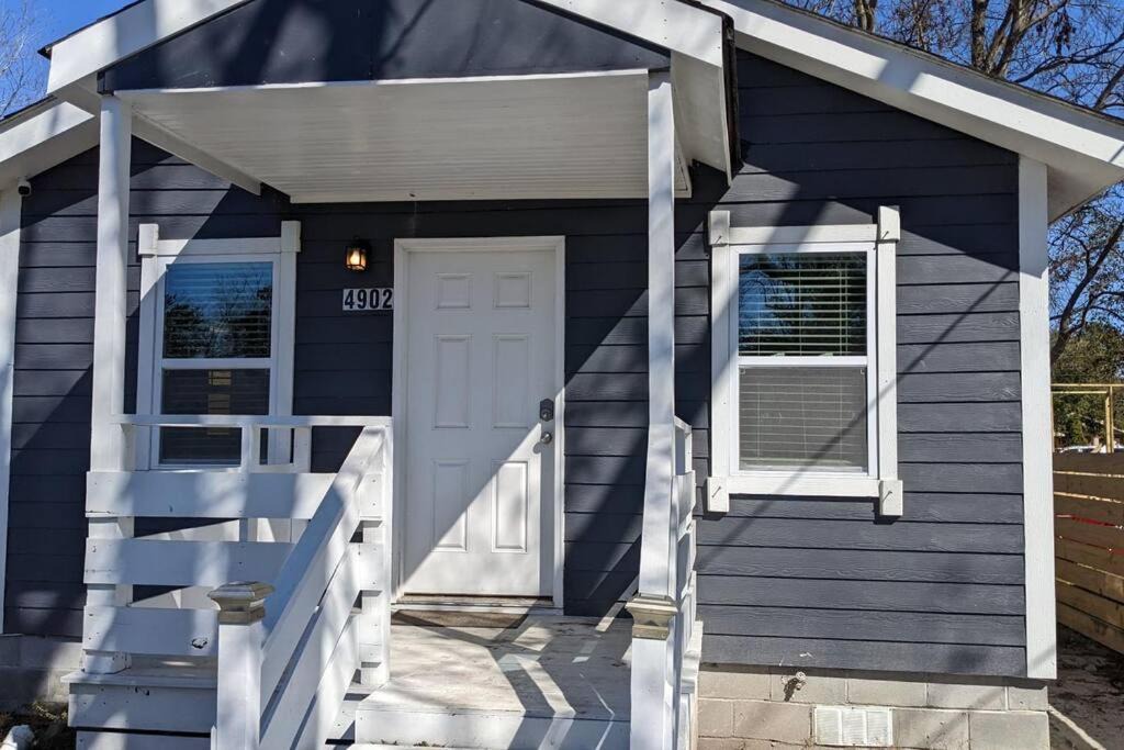 North Charleston House | 3 Bedroom Hardwood Palace of Charleston