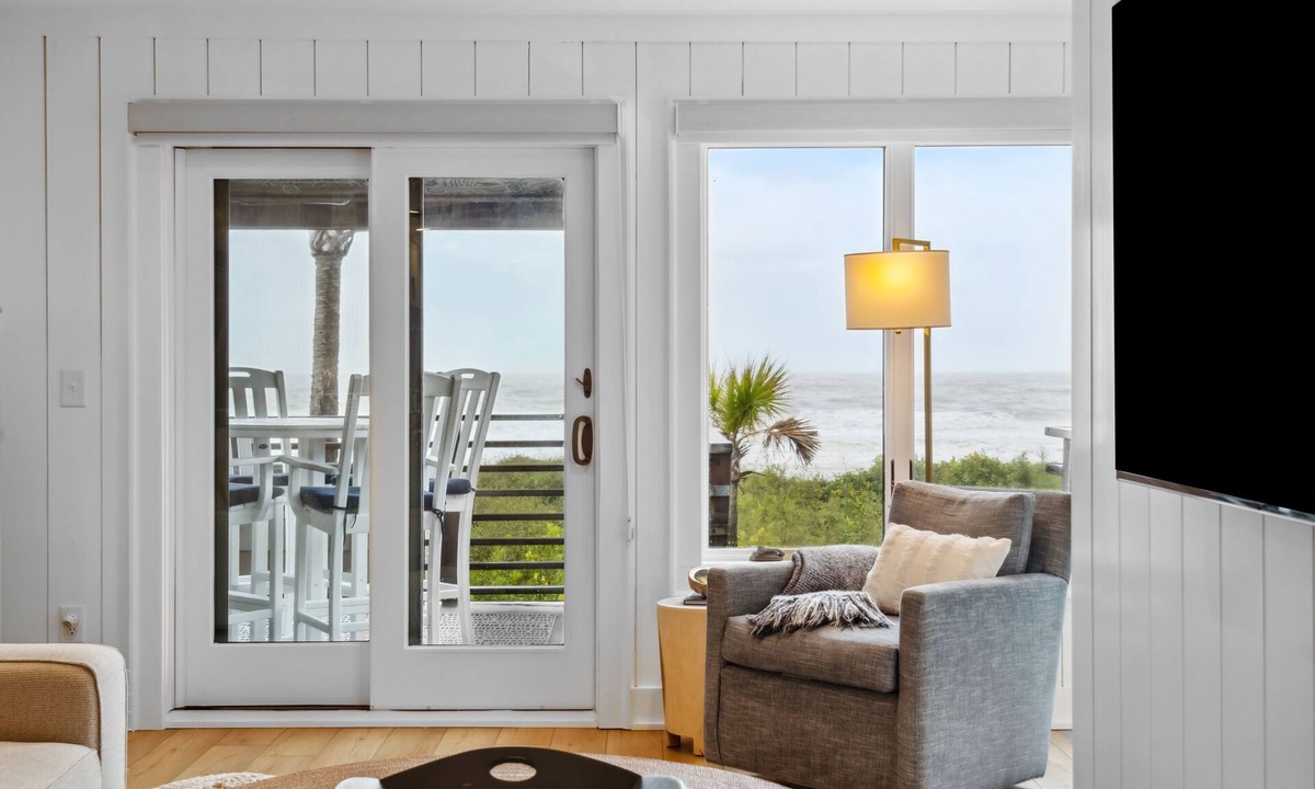 Kiawah Island Villa | 4319 Windswept- Oceanfront Villa! Beautifully Renovated! Spectacular Ocean View!
