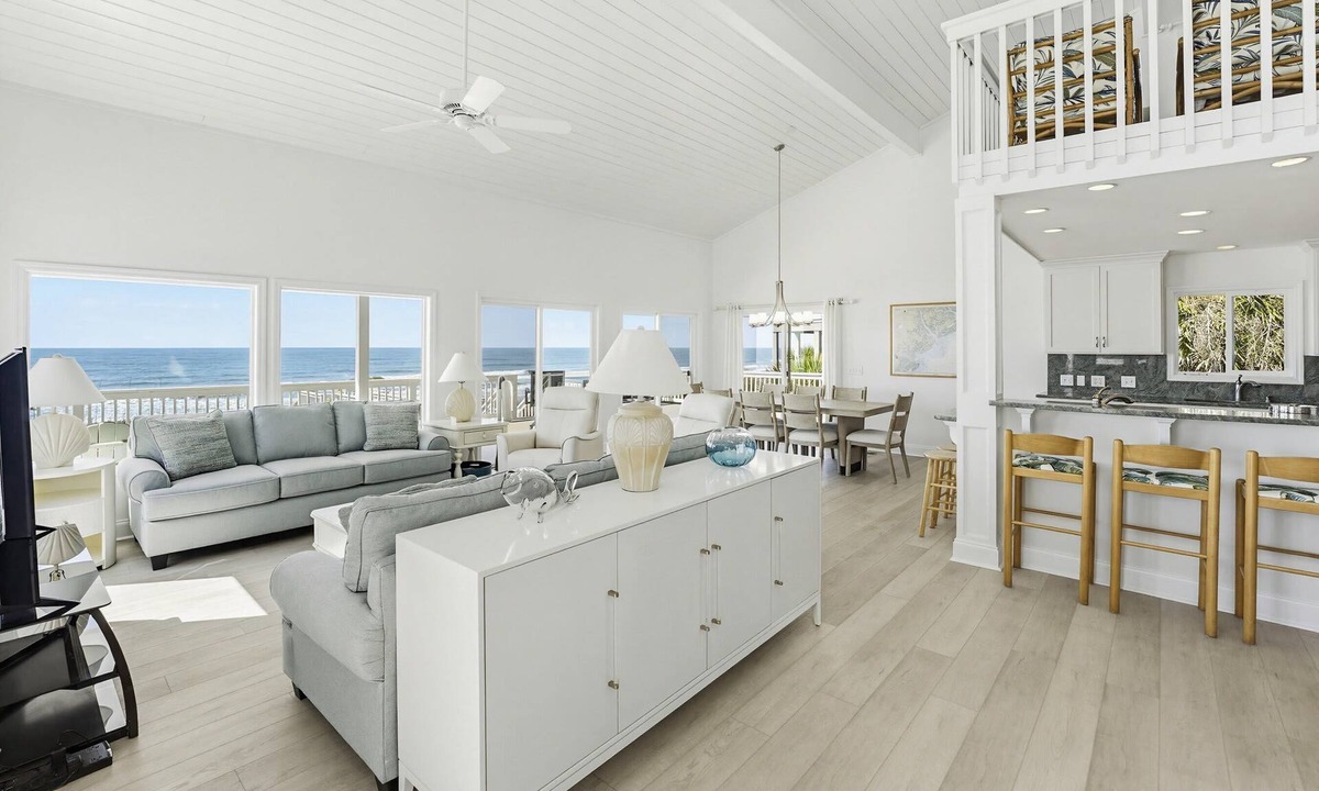 Saint Helena Island House | 446 Tarpon Blvd