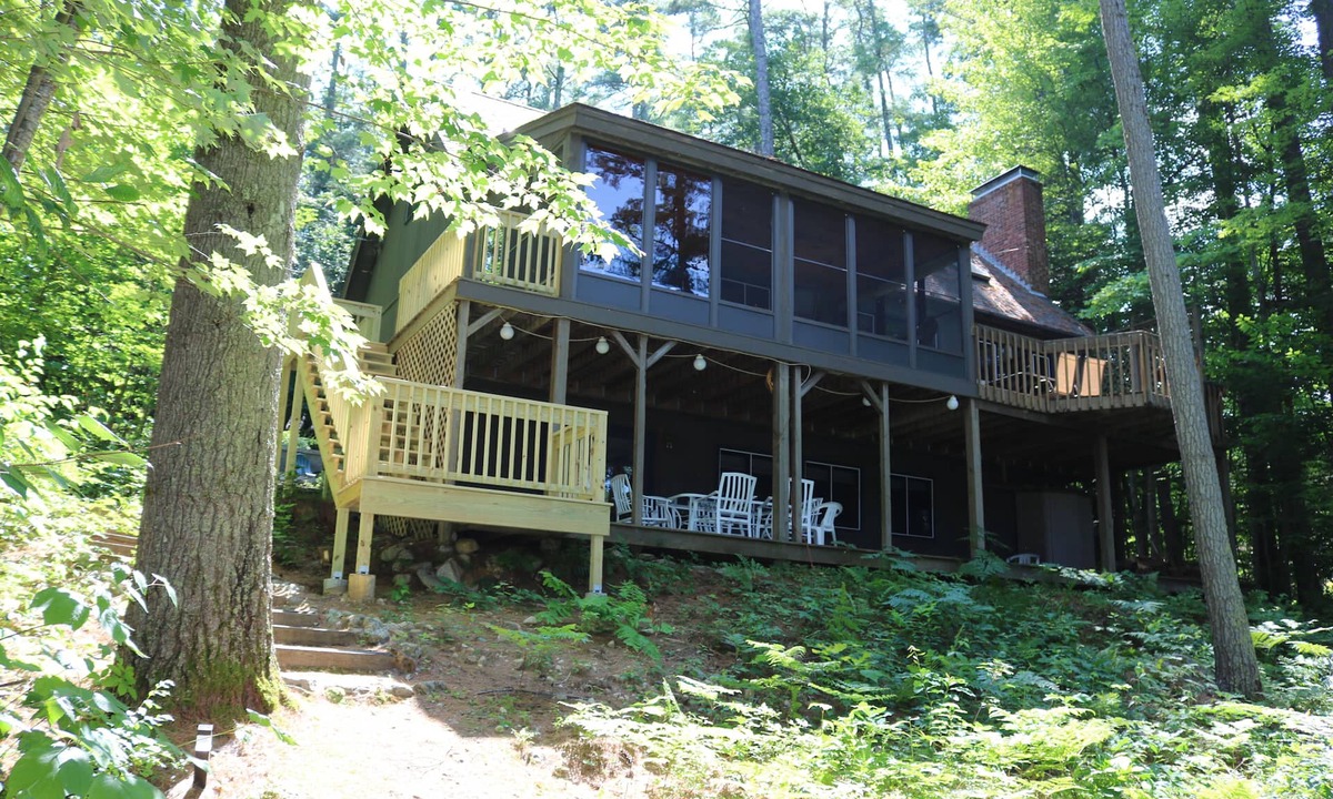 Moultonborough House | 4bd/3b -Tranquil Lakefront rental neighboring Lake Winnipesaukee & Squam