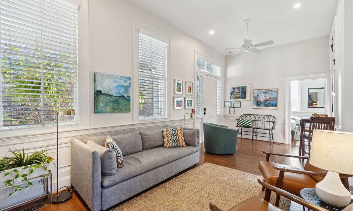Cannonborough Elliotborough House | 8A at Saint Philip Square, One Block to King, Stylish Group Favorite