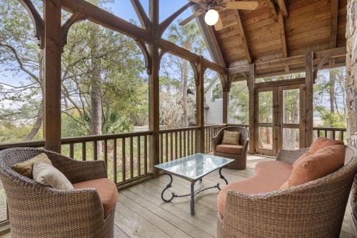 Vanderhorst Plantation House | 9 Club Cottage Lane by Akers Ellis Rentals
