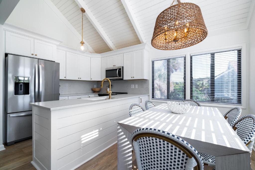 Sealoft Villas House | 940 Sealoft Villa