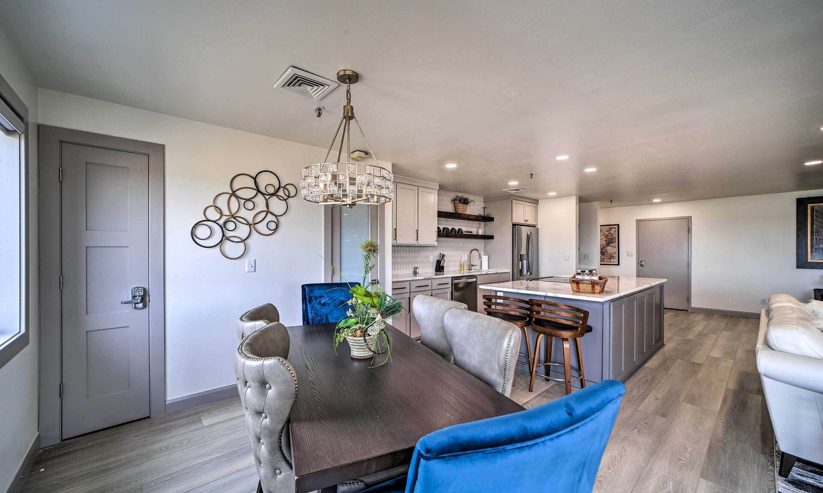 Afton Condo | Balcony & Lake View: Modern Condo in Monkey Island