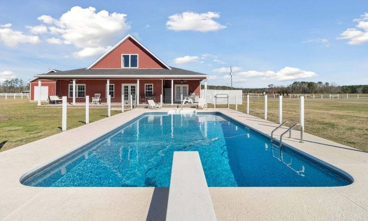 Eden House | Barndominium, Private Pool, Up to 16 guests