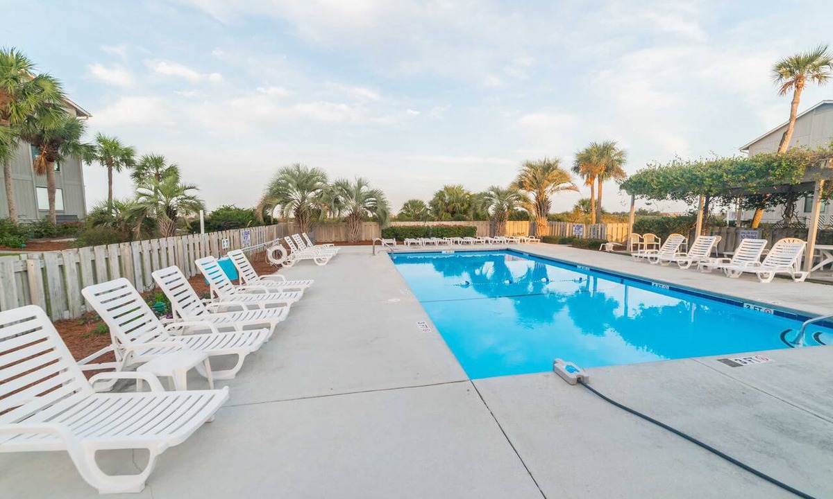 Oceanmarsh Subdivision Condo | Beach house villa! Screened in porch, with views!