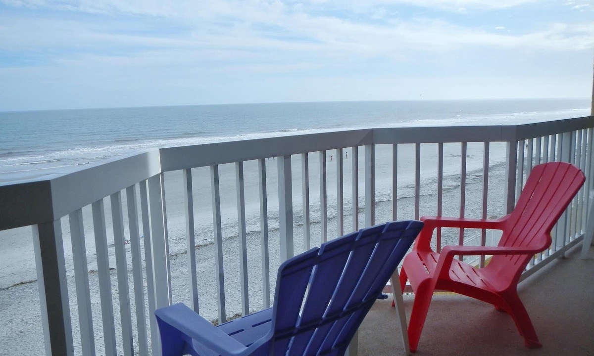 Folly Beach Condo | Beachfront! Charleston Oceanfront Villa 2Poosl Beachfront Covered deck Elevator