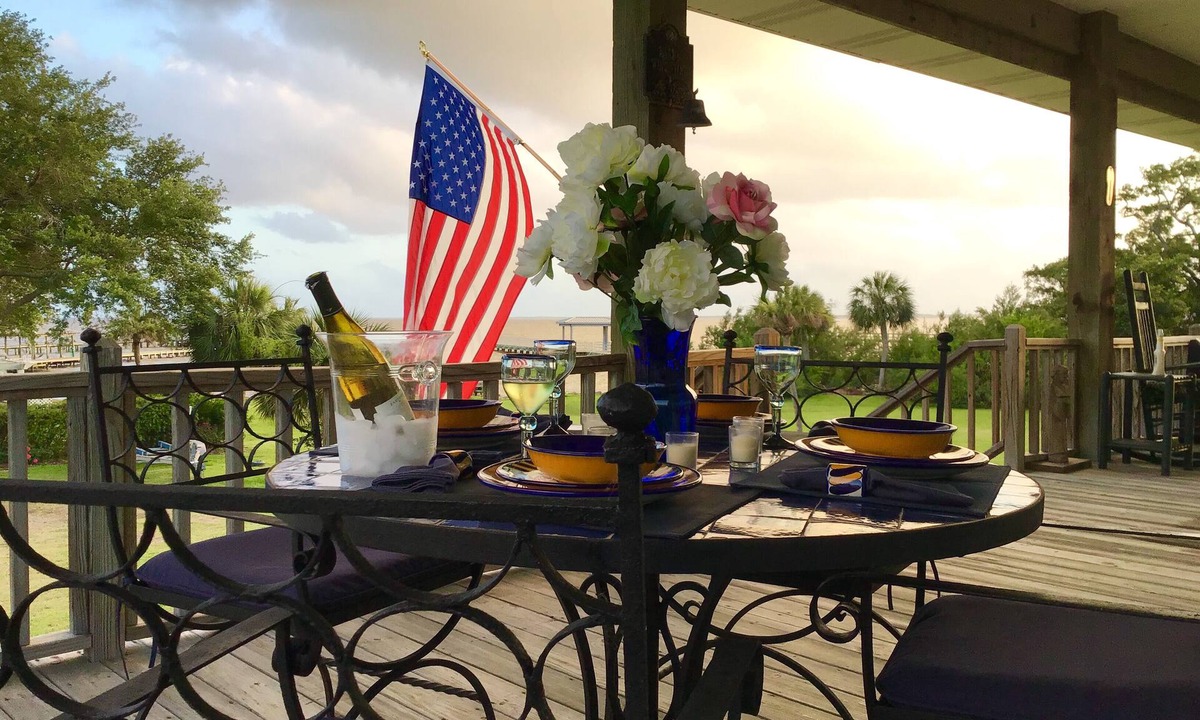 Lake Charles House | Beautiful Calcasieu Lake Views from Old Settlement in Big Lake, Louisiana
