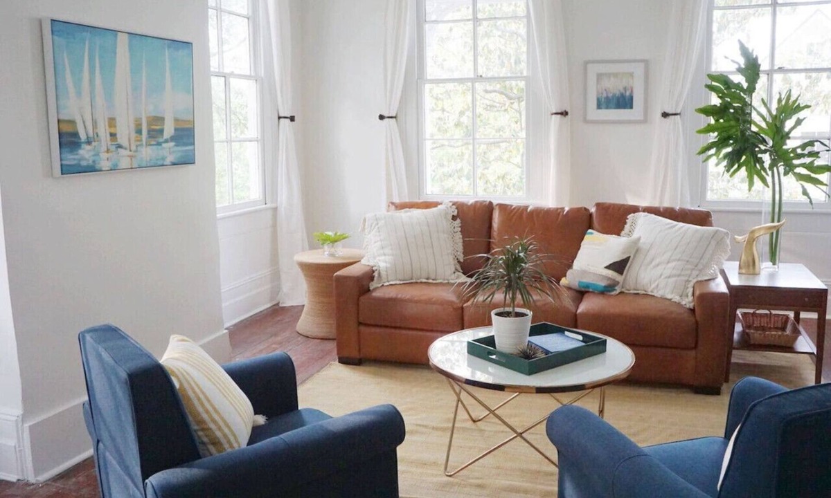 Historic Downtown Savannah House | Beautiful Forsyth Park Victorian - Walk to it all!