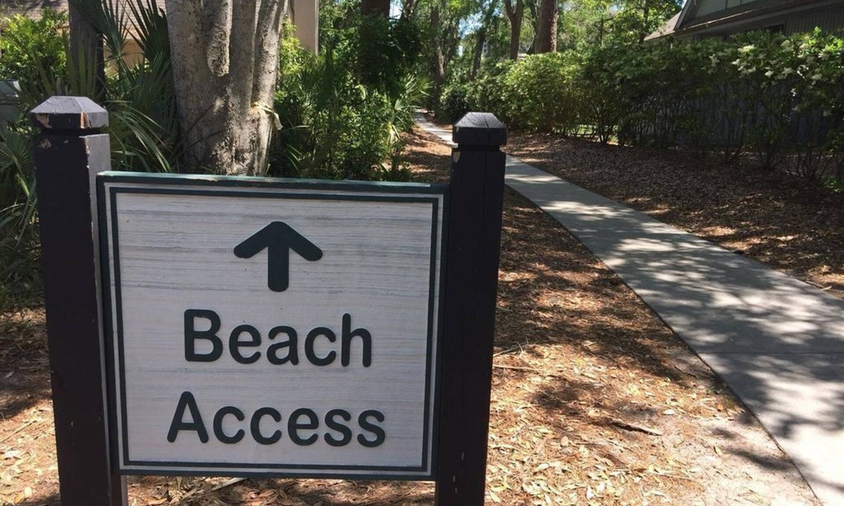 Palmetto Dunes Villa | Beautiful Palmetto Dunes 3 BR Villa, Overlooks Golf Course and Walk To Beach