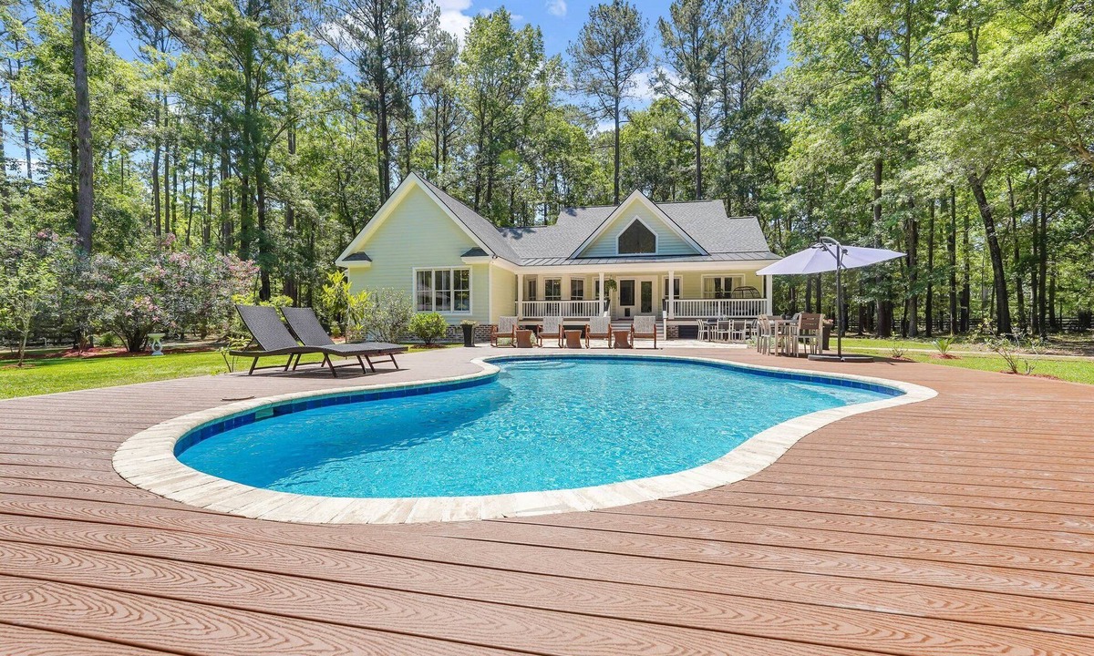 Okatie House | Beautiful Spacious Remodeled Private House w/Pool, Porches, Grille, Game Room.