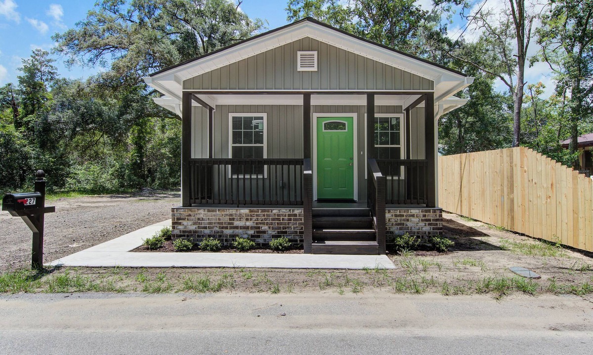 Walterboro House | Best Stop Near I-95 Clean 3BR Fast WiFi