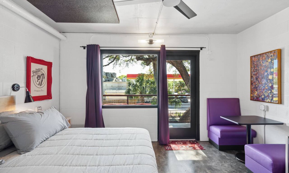 Folly Beach Hotel | Boutique Vera Hotel Room 202: King Room in the Heart of Folly Beach