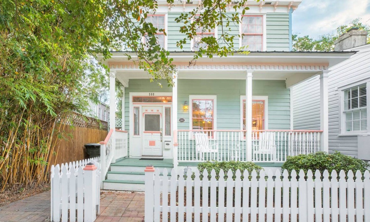 Beach Institute House | Bright Cottage w/Private Veranda, Pet Friendly, Parking by Lucky Savannah