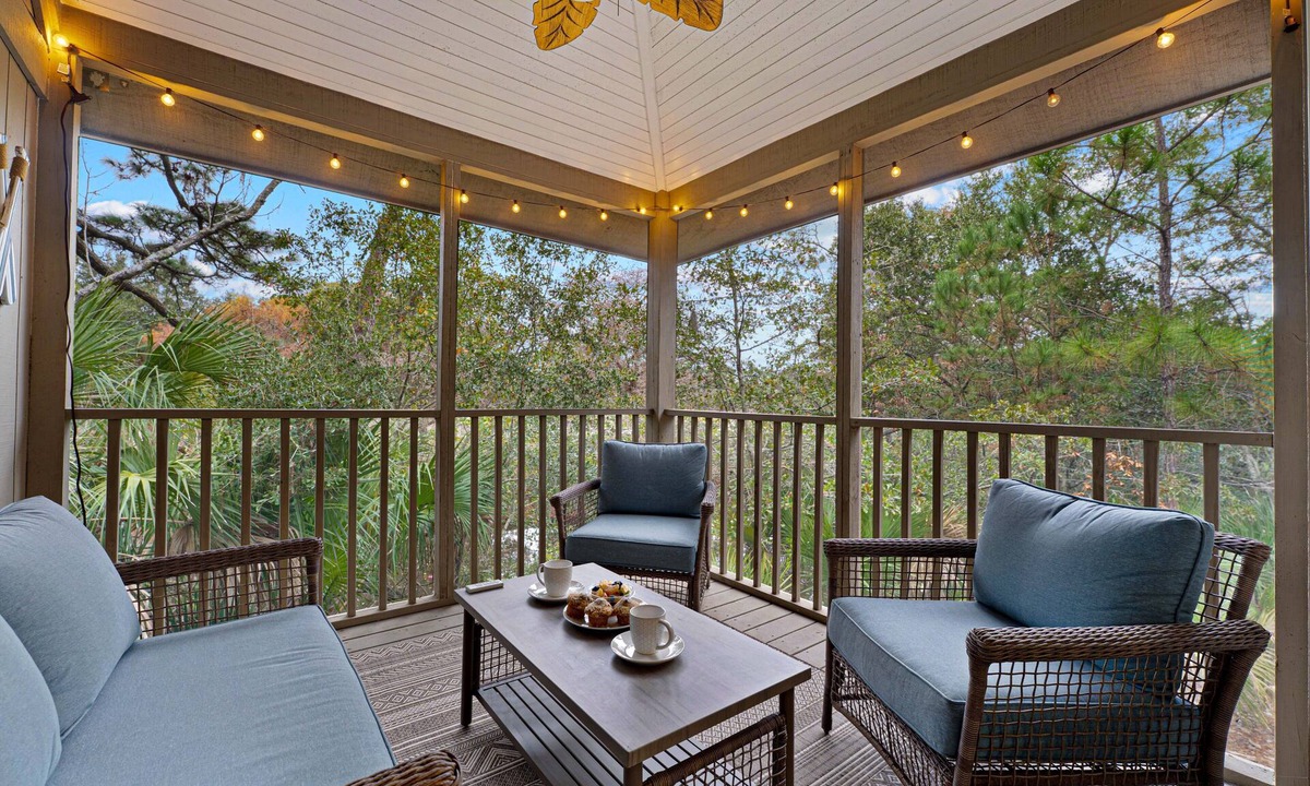 Night Heron House | Bright, Secluded Family Home w/Bikes, Complex Pool
