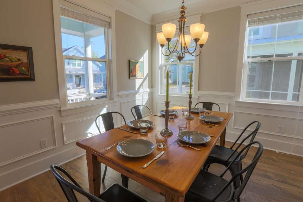 North Charleston House | Celtic Green
