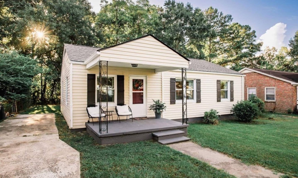 North Charleston House | Charming 3 Bedroom Home Close to Eclectic Park Circle District