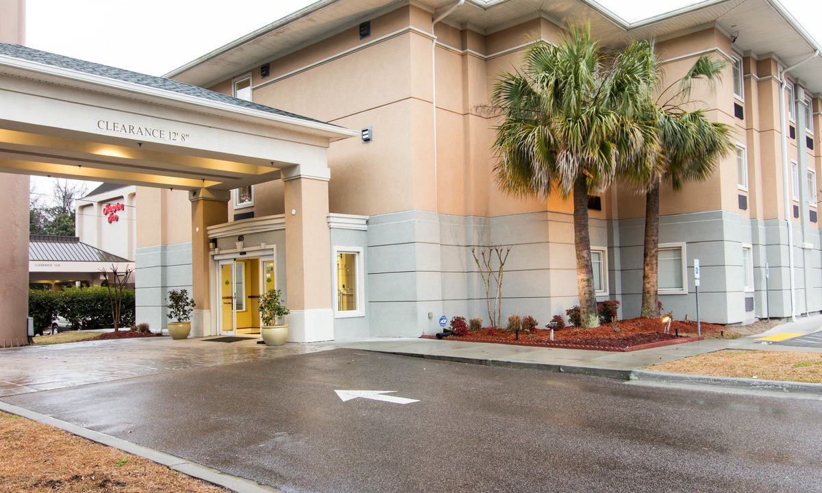North Charleston Hotel | Comfort Inn & Suites Convention Center