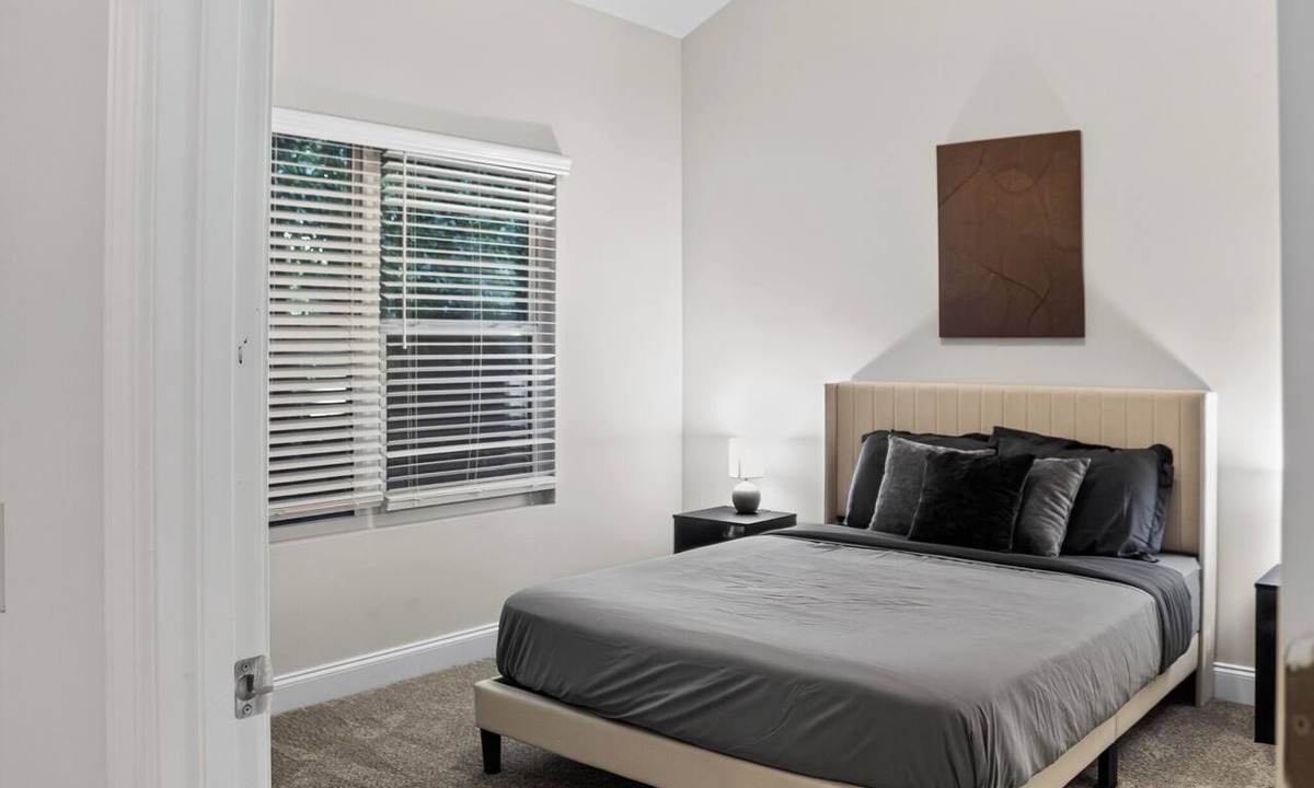 Savannah Apartment | Cozy 2BR Stay with Modern Comforts