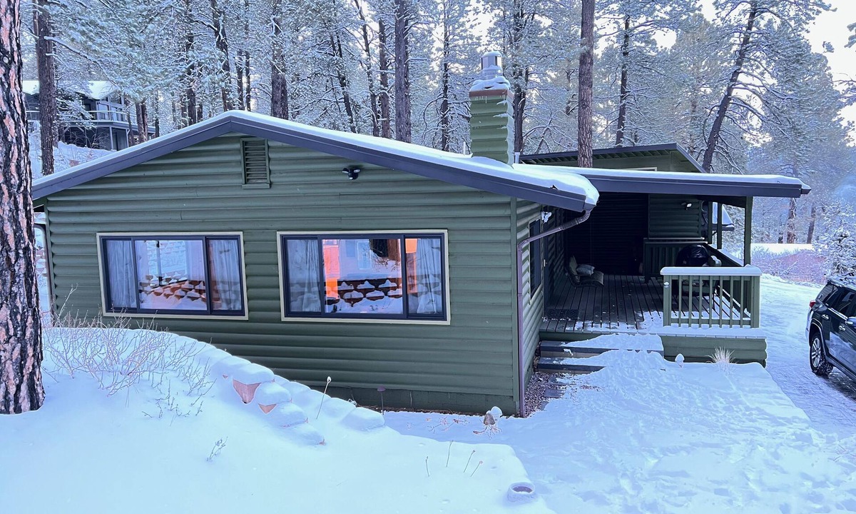 Kachina Village Cabin | Cozy Cabin National Forest Access Flagstaff, Sedona, Grand Canyon