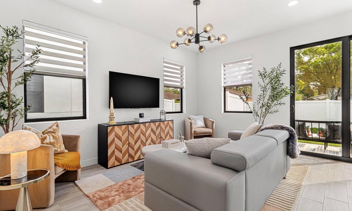 Pinecrest West Park House | Custom Designed Townhome Brand New near Everything