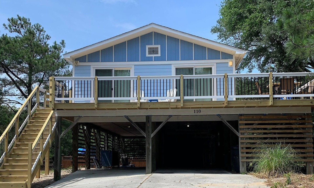 Sea Acres House | D110- Large Private Saltwater Pool, 3 Bedrooms and Only 600 Yards to Beach!