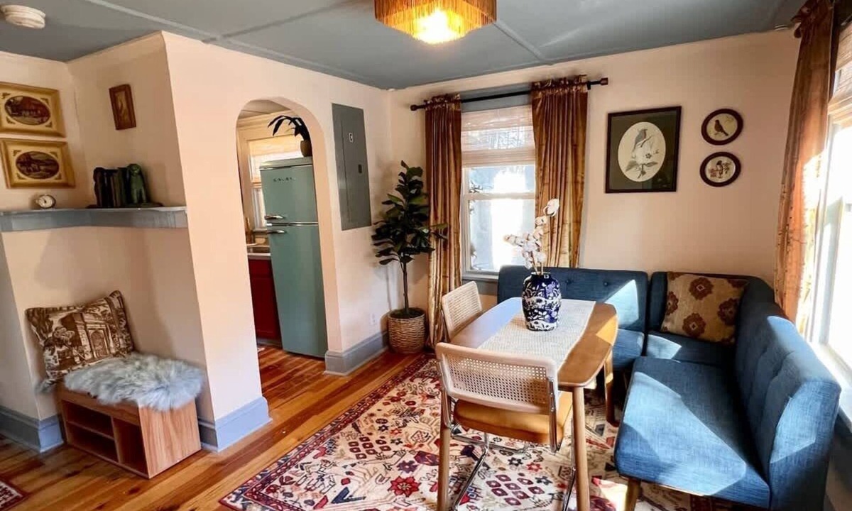 North-Central Apartment | Downtown Charleston Grove C