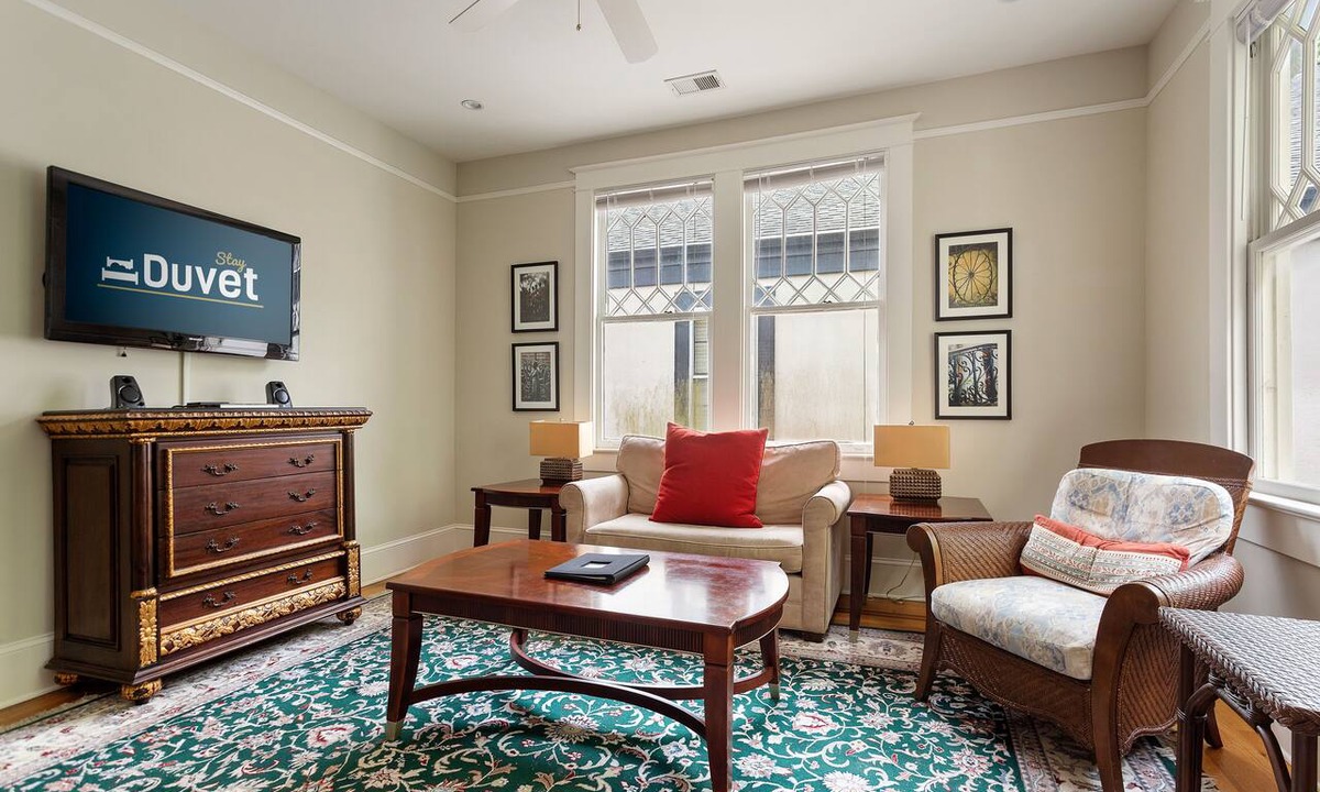 Cannonborough Elliotborough Apartment | Downtown Luxury |Rutledge Avenue Inn (Suite C)