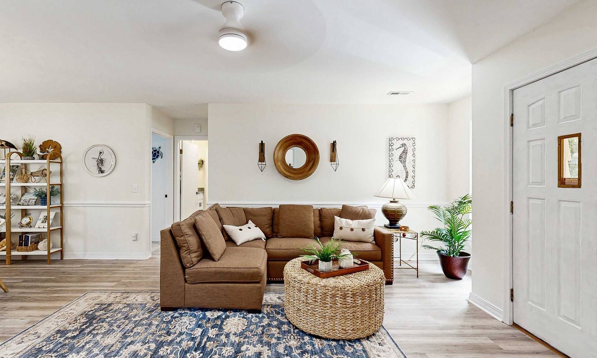 Edisto Island House | Edisto Beach cottage with a screened in porch & nestled among old live oaks