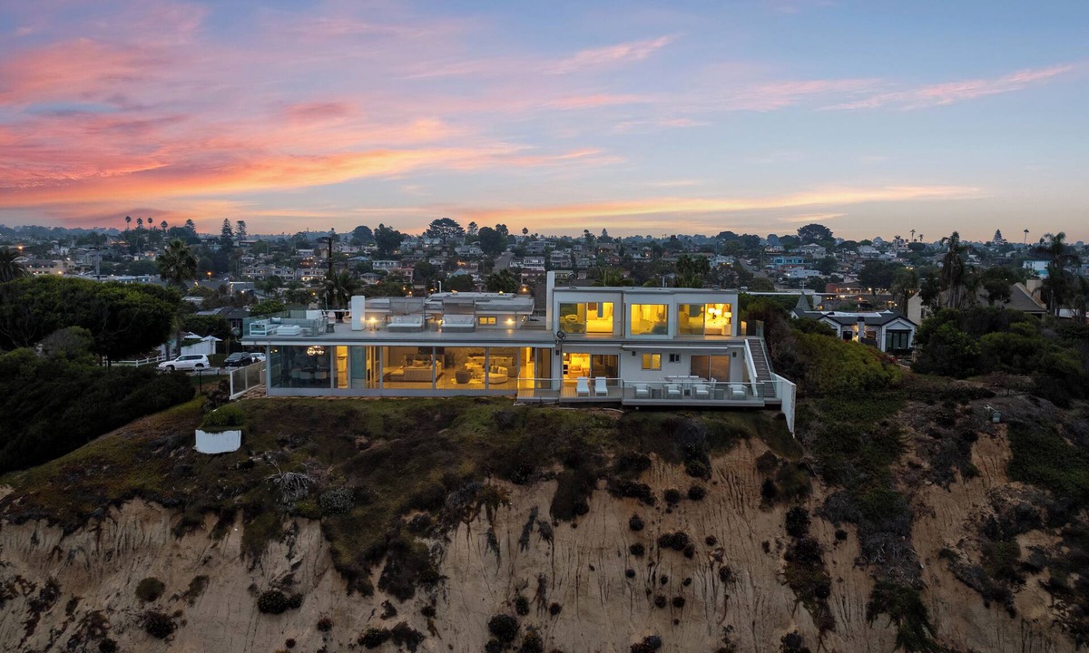 Encinitas House | Encinitas Shores - Beachfront, Ocean View & Patio