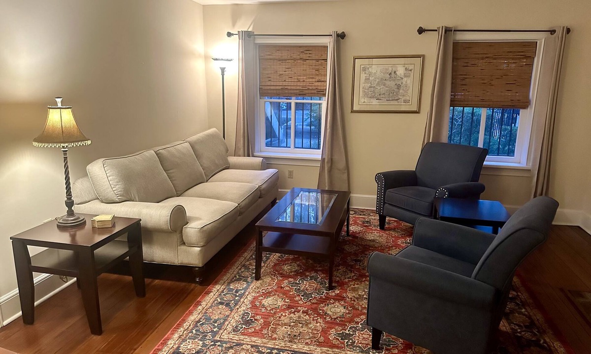 Beach Institute Apartment | Fully furnished garden apartment located 1.5 blocks from beautiful Forsyth Park.