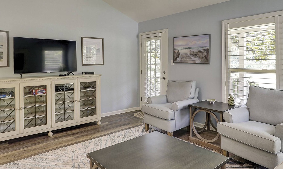 The Cottages Villa | Fully renovated, newly furnished 2BR end unit in Cottages w/ golf views!