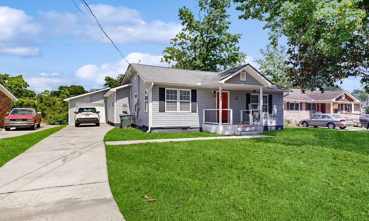 Hanahan House | Hanahan home with close proximity to Park Circle, WiFi & dog-friendly