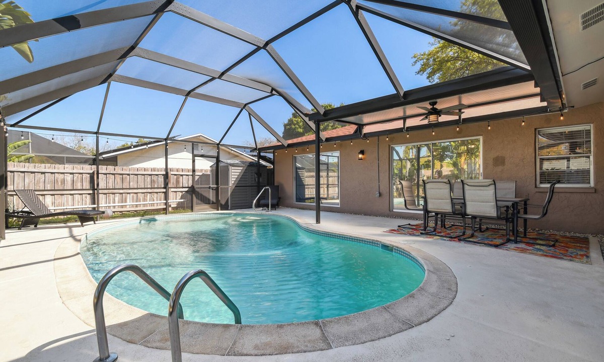 Palm Harbor House | Heated pool. 3-bedroom house in Palm Harbor