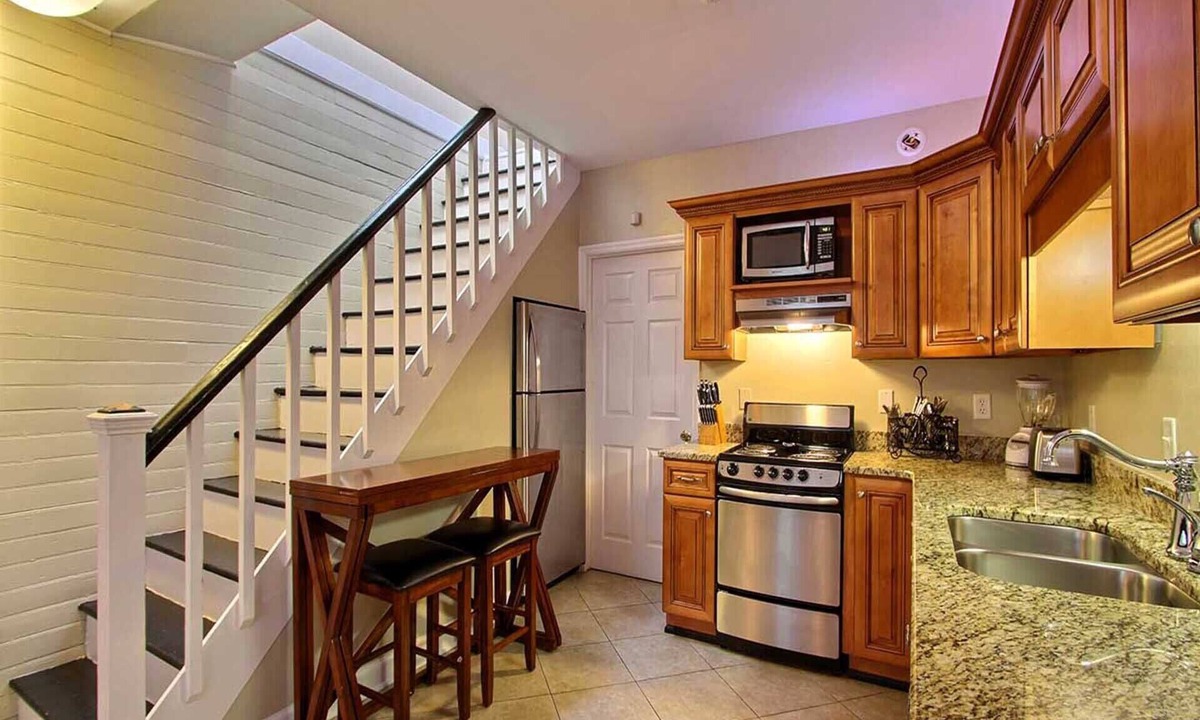 Savannah Victorian District House | Heated Pool Access | 5*Clean | Flex Cancelation