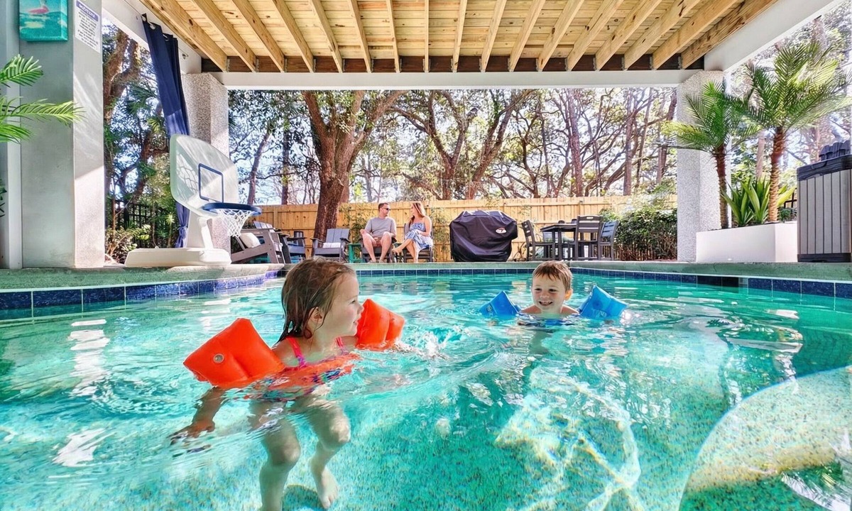 Folly Field House | Hilton Head 5BR Sleeps 18 Heated Pool Walk to Folly Field Dog Friendly Elevator