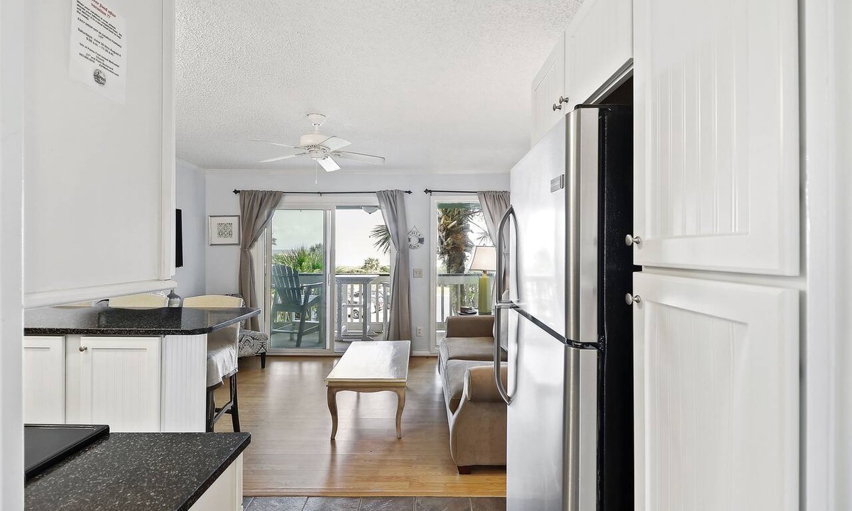 Isle of Palms Condo | Isle of Palms Sea Cabin with beach view! Pool, fishing pier, and beach access.