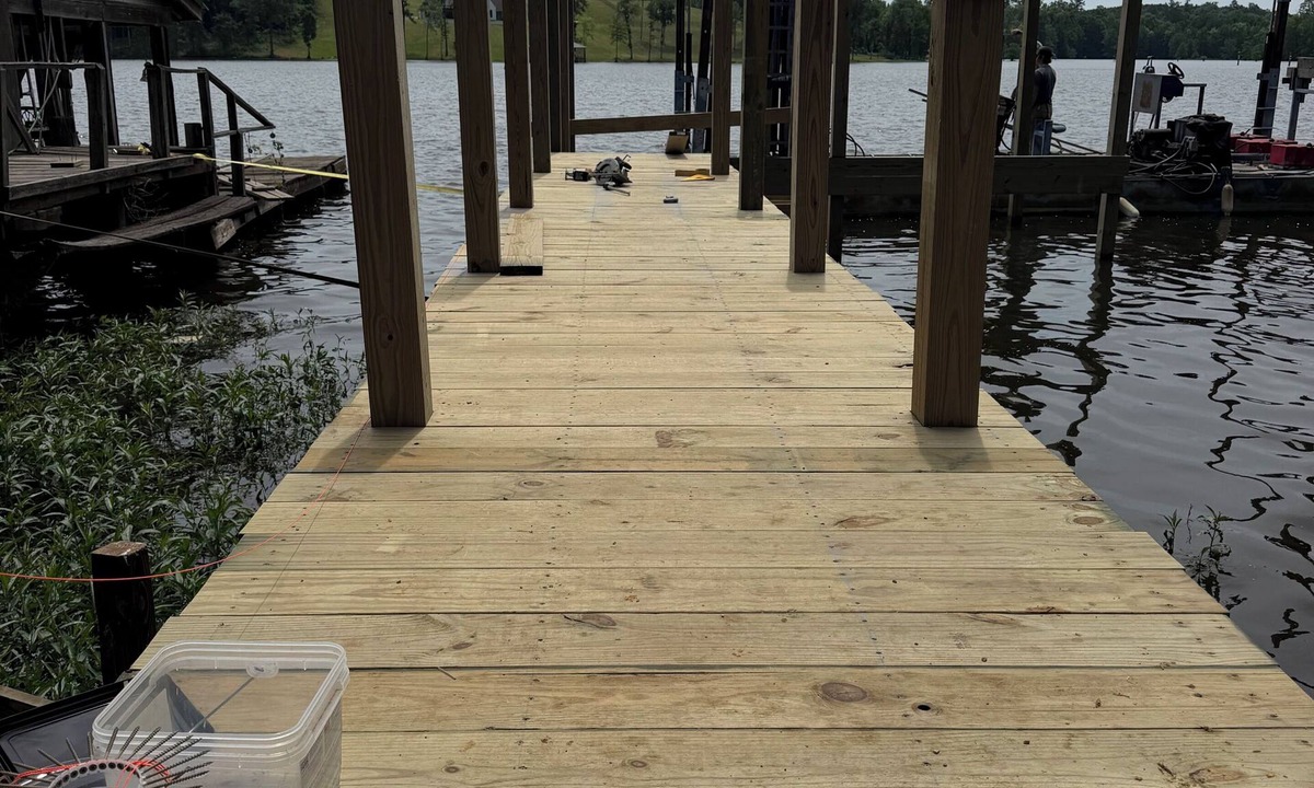 Downsville Cabin | Lake front Cozy 3- br Boat Ramp Outdoor kitchen New pier n 20x20 deck Porch