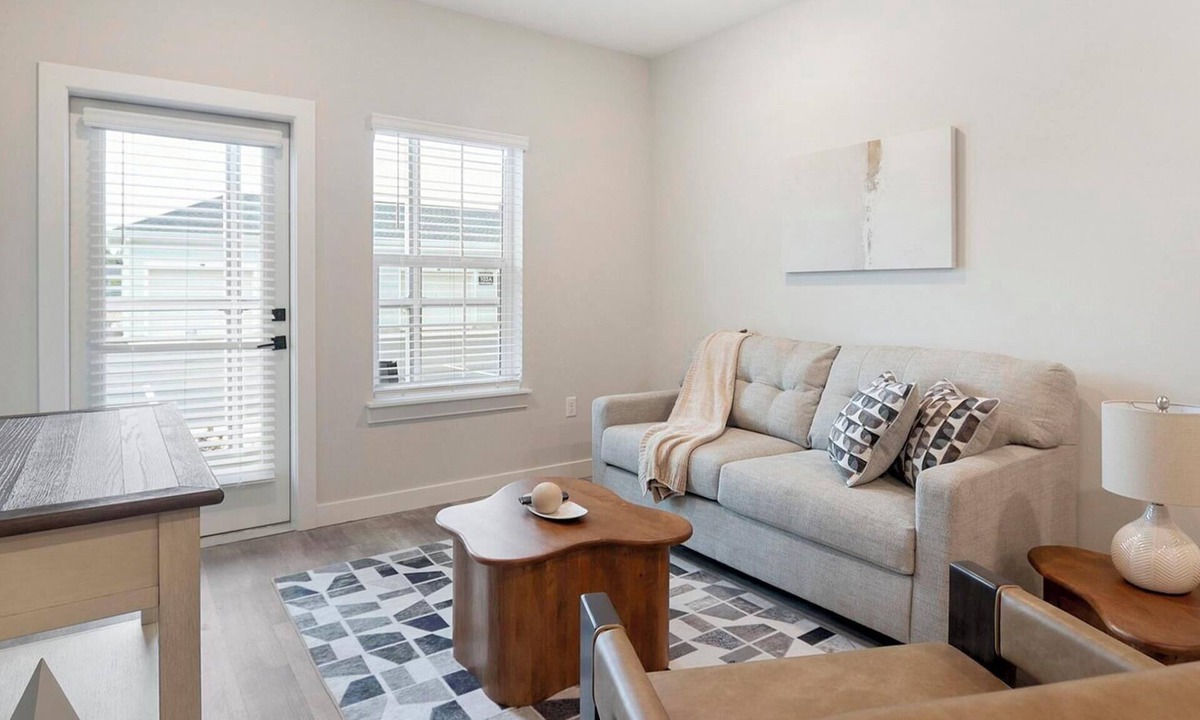 Beaufort Apartment | Landing | Spectacular 1BD, Gym
