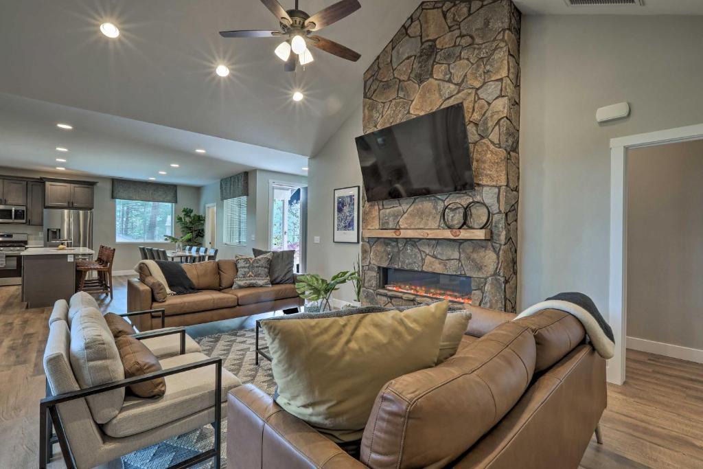 Kachina Village House | Lavish National Forest Retreat with Hot Tub and Views!