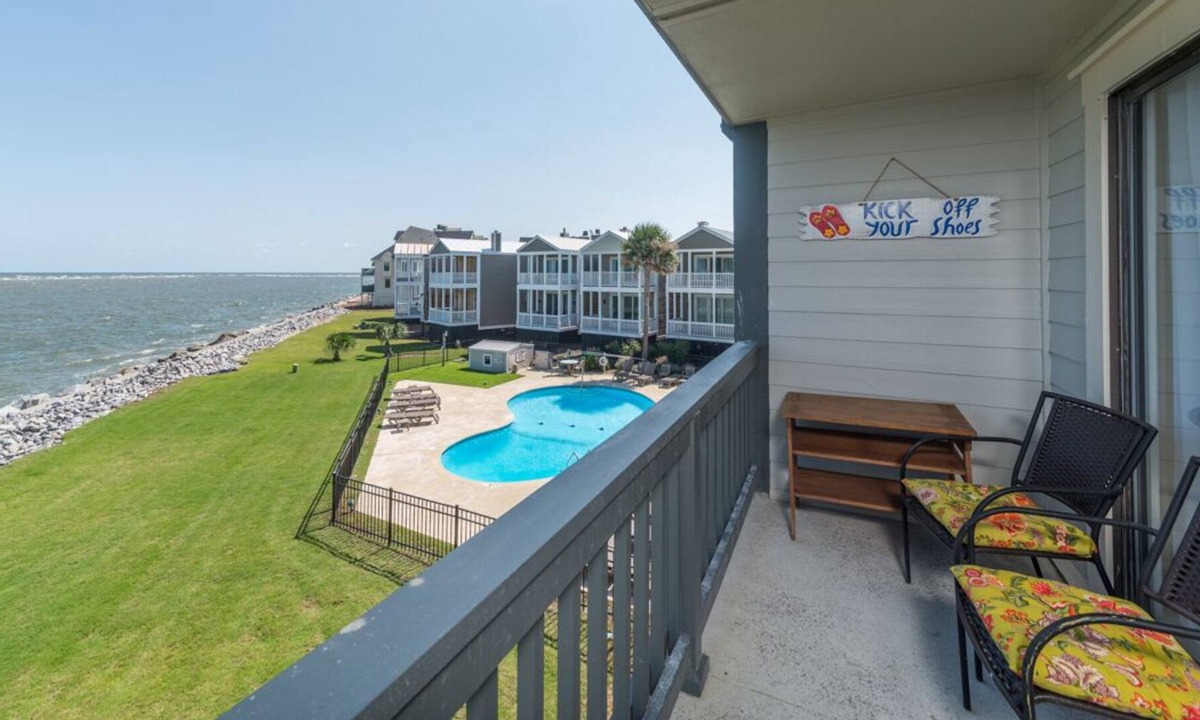 Saint Helena Island Condo | Lovely condo with ocean views, pool access and wifi