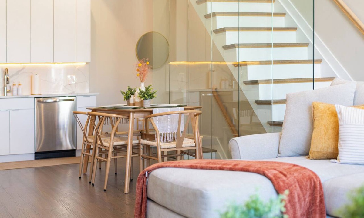 Jersey City House | LUX Home with FREE Parking & Private Rooftop Minutes to NYC & Metlife Stadium!