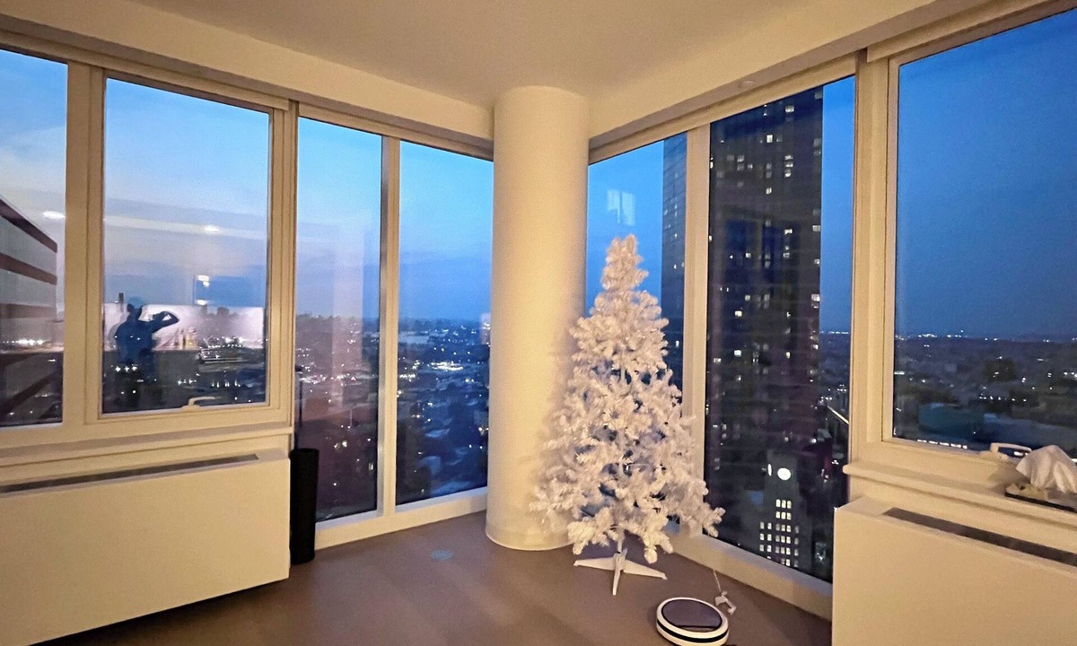 Hunters Point House | Luxury 2 beds 2 baths Corner Apartment Breathtaking City Views Modern Retreat