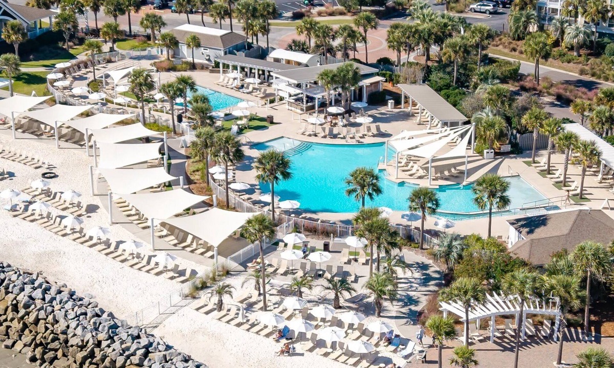 Tarpon Pond Villa | Luxury Villa, Club Access, Beach, Pet-Friendly