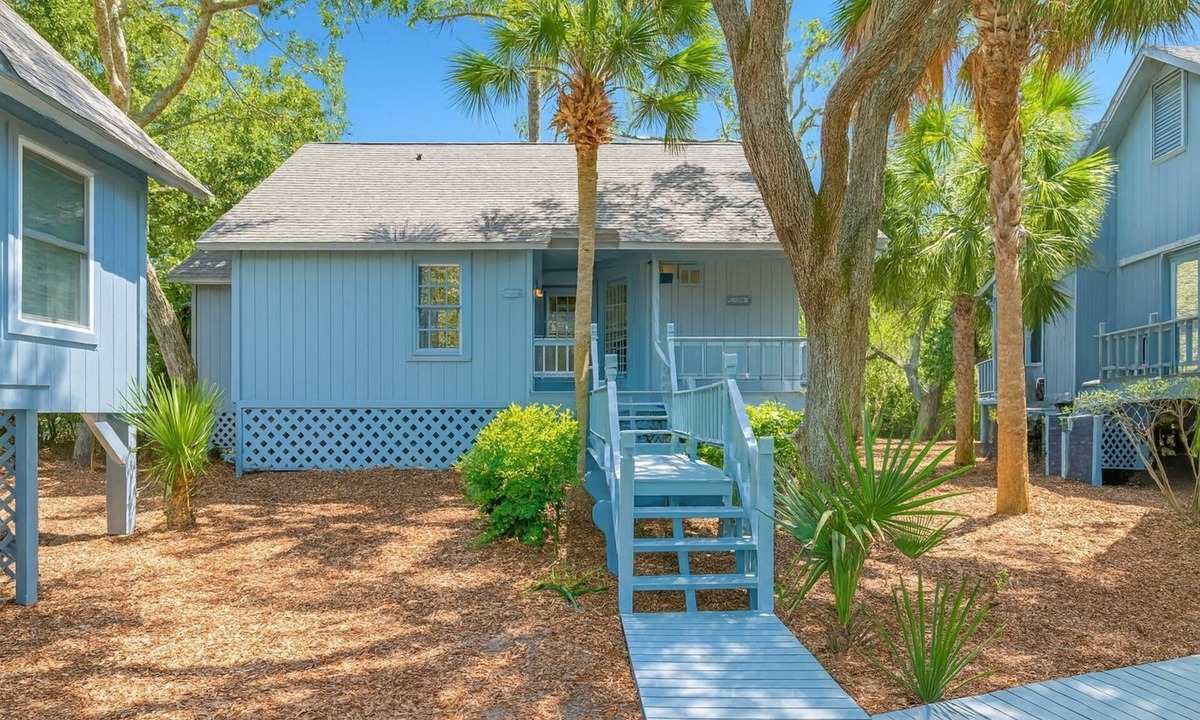 Ocean Ridge Cottage | Mermaid Cottage | Fairway & Lagoon Views on Edisto