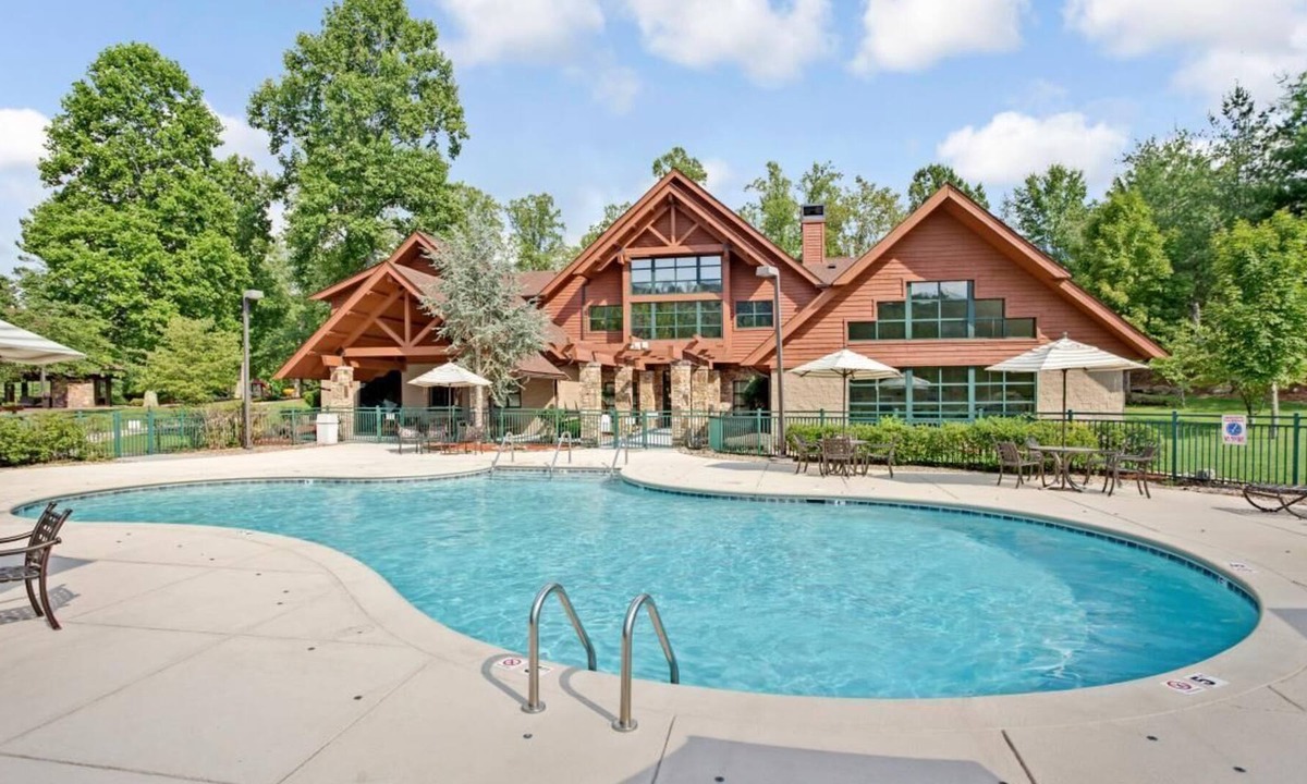 Pittman Center House | Mountain Getaway! 2 Spacious Units in Nature Setting, Near Little Pigeon River