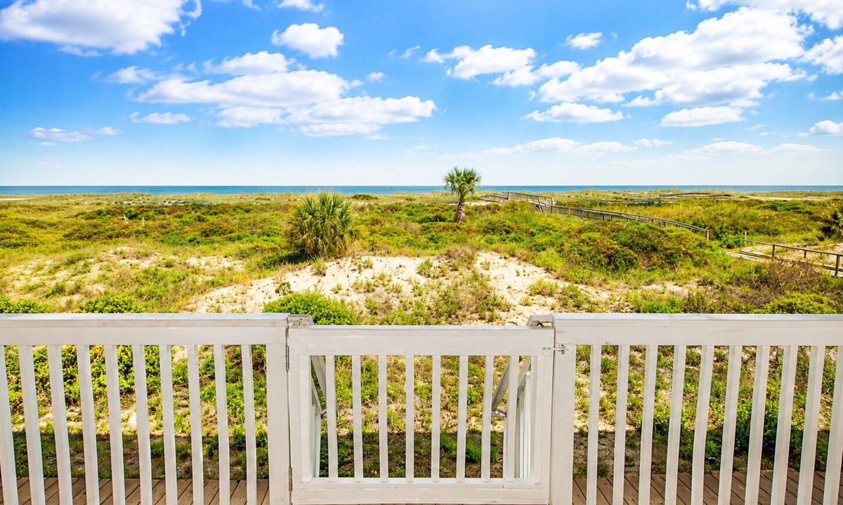 Oceanmarsh Subdivision Condo | Oceanfront Corner Condo , 3 Pools , Pickleball , Tennis, Harbor Island Paradise